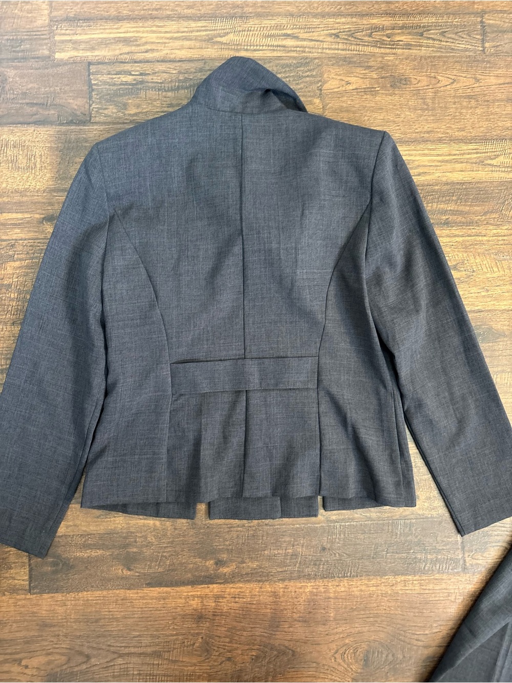 Sag Harbor Women's Two-Piece Suit Size 8p - Picture 4 of 8